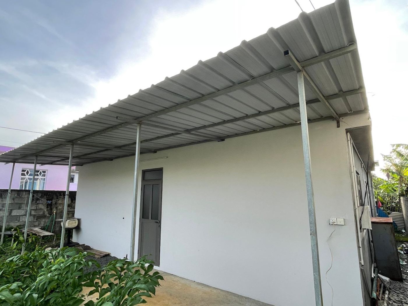Exterior with covered outdoor area
